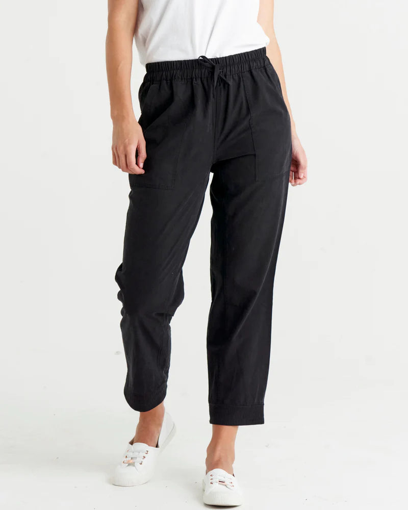 BETTY BASICS SANTA MONICA PANT CARBON Relaxed Fit Trousers